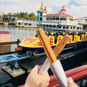 Meet your Posher, Alexis